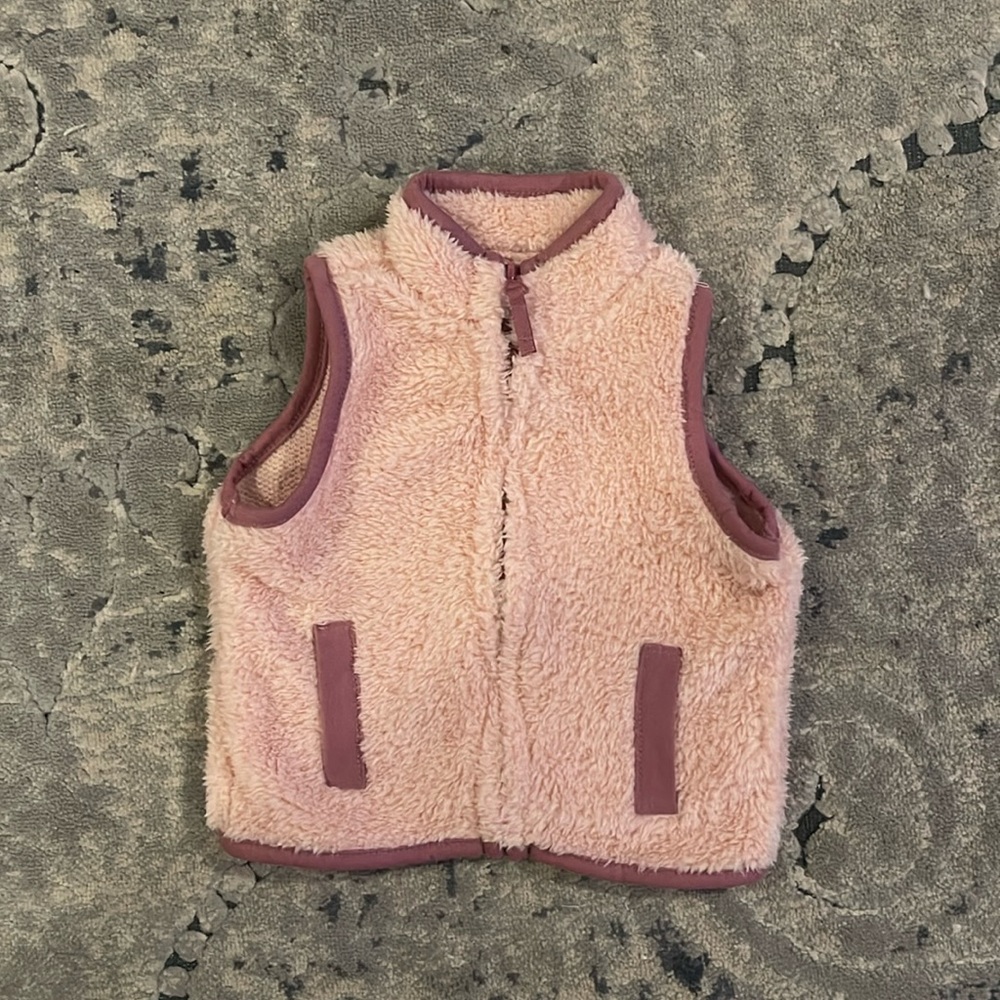 Chick Pea plush vest w/ zipper